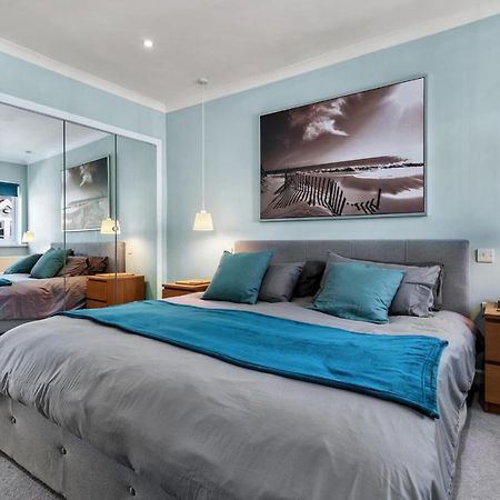 Dolphins Apartment - Spectacular Sea Views Saundersfoot Exterior photo