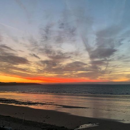 Dolphins Apartment - Spectacular Sea Views Saundersfoot Exterior photo